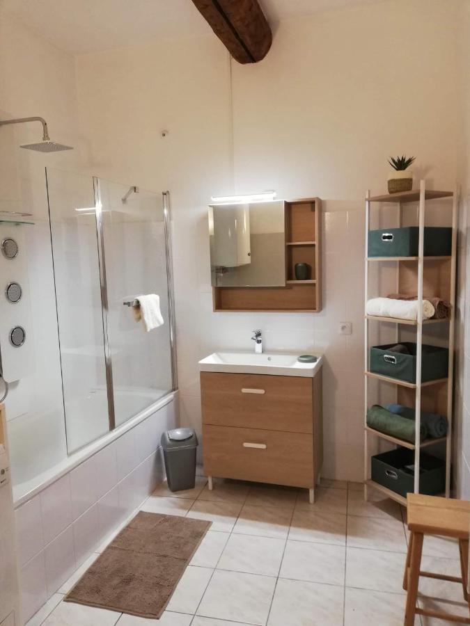 Orange: Appartement Pratique Et Idealement Place Оранж Экстерьер фото